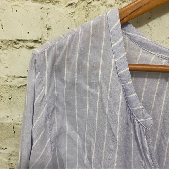 Old Navy Blue Striped V Neck Long Sleeve Popover Top - Picture 4 of 5
